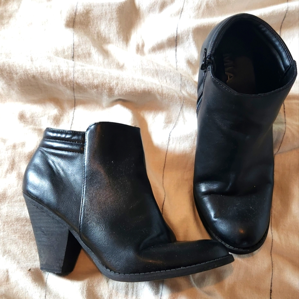 Mia High Heel Booties in Black
